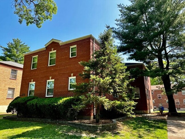 Building Photo - 5836 Sunshine Dr