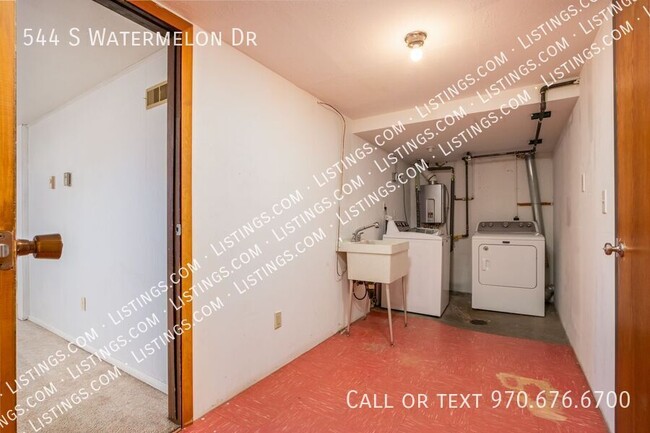 Building Photo - 544 S Watermelon Dr