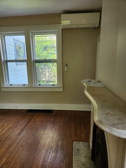 Building Photo - 45 Park St