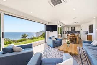 Building Photo - 6817 Seawatch Ln
