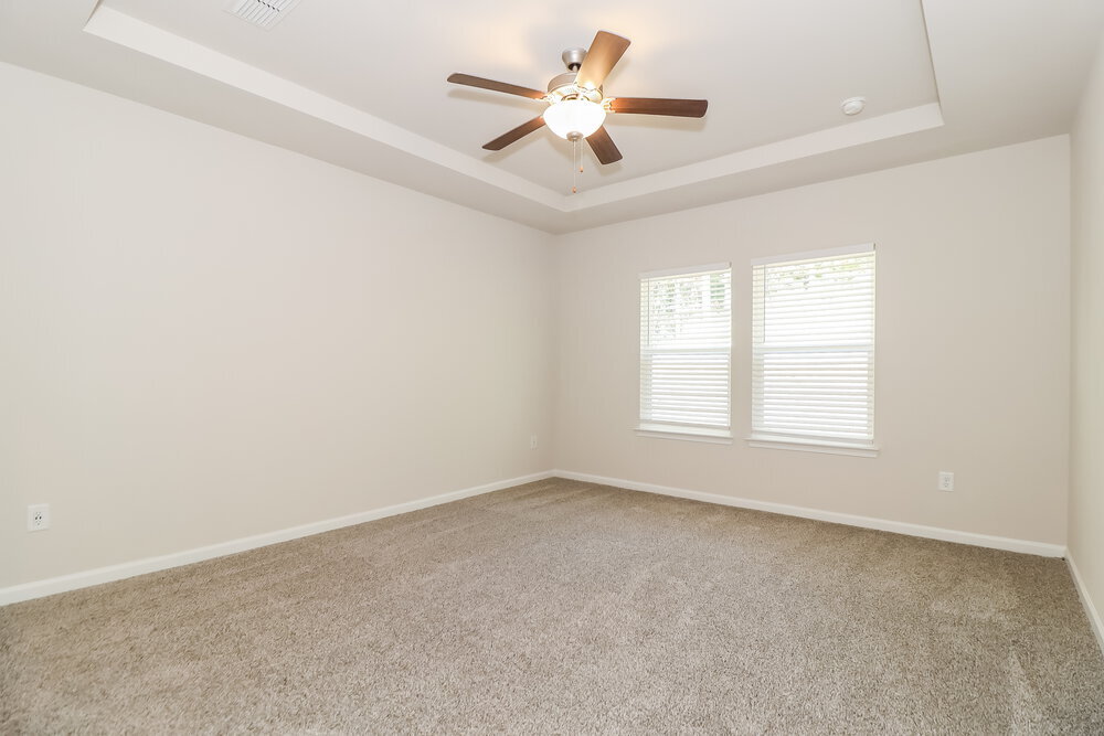 Building Photo - 376 Magnolia Dr