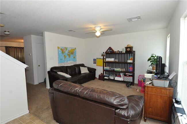 Building Photo - 121 Pheasant Trail