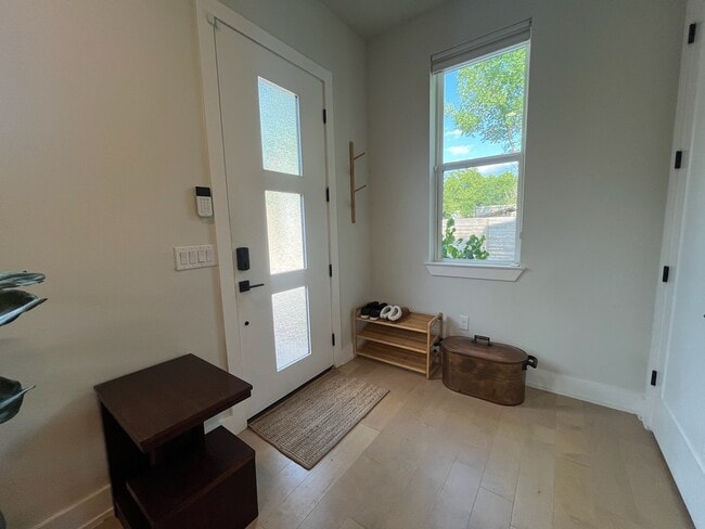 Building Photo - 3507 Oak Springs Dr