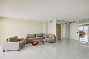 Building Photo - 3174 S Ocean Dr