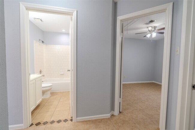 Building Photo - 13710 Sablegarden Ln