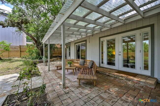 Building Photo - 403 Krebs Ln
