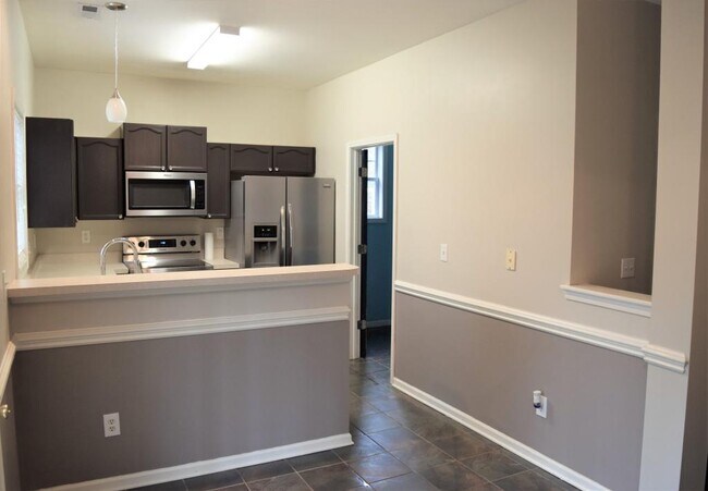 Building Photo - 21345 Aftonshire Dr