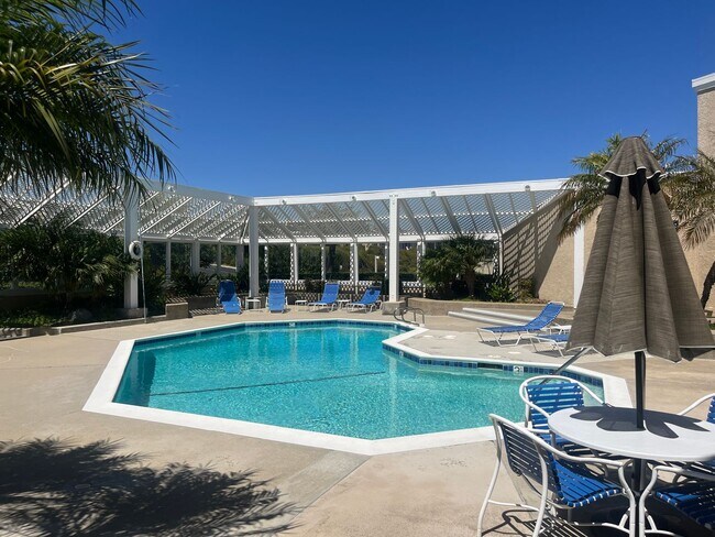 Building Photo - Stunning *VIEW* home for rent in desirable...