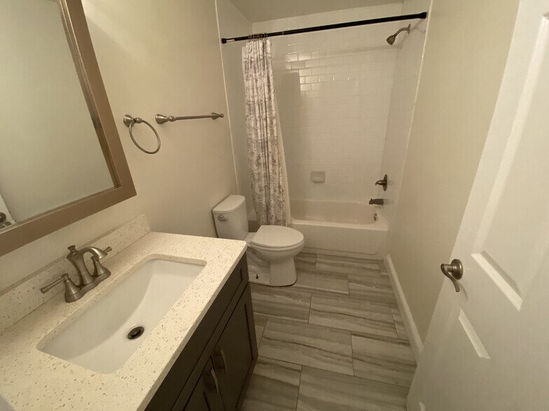 Building Photo - 3021 15th St NW