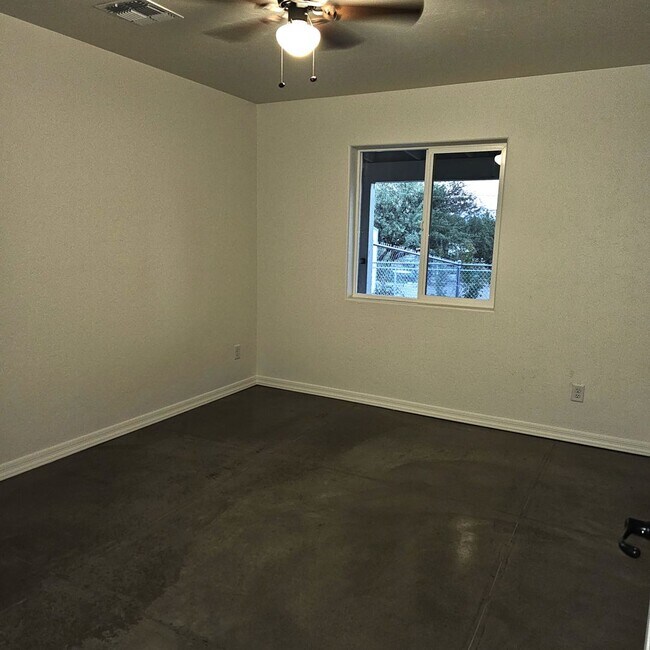 Building Photo - Brand New Patio Home