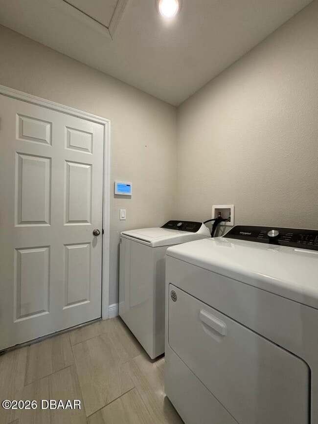 Building Photo - 125 Links Ter Blvd