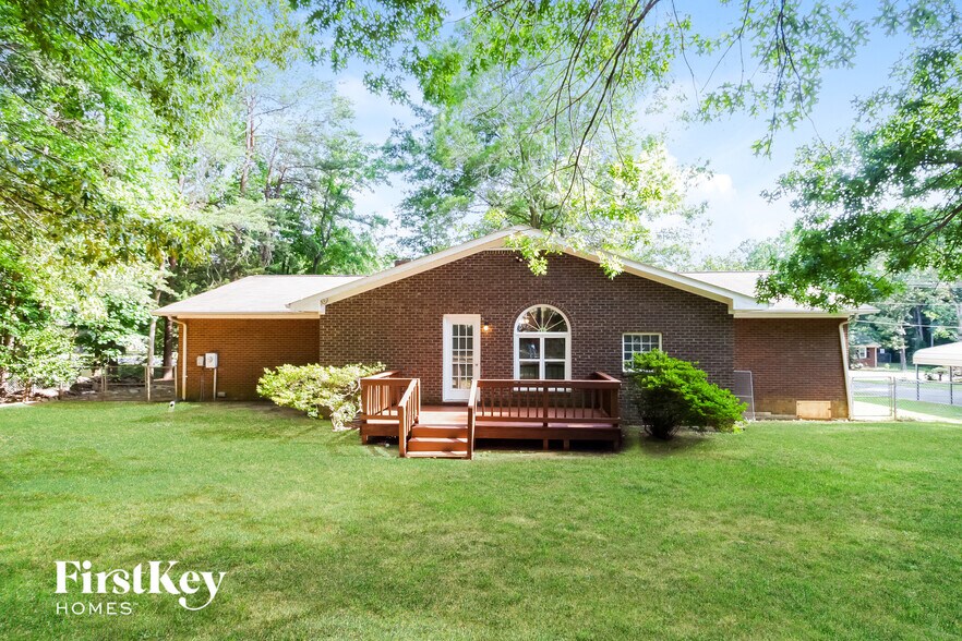 Building Photo - 625 Scott Dr