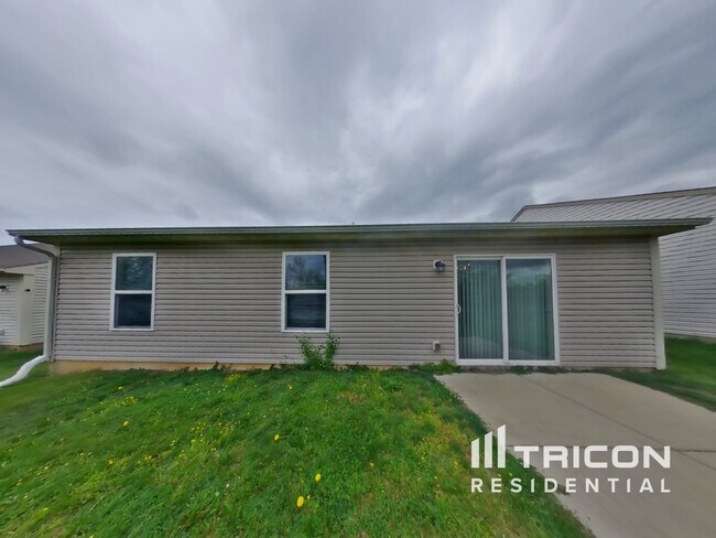 Building Photo - 10719 Tedder Lake Dr