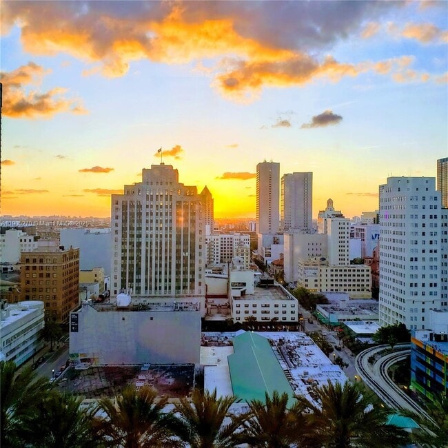 Building Photo - 50 Biscayne Blvd