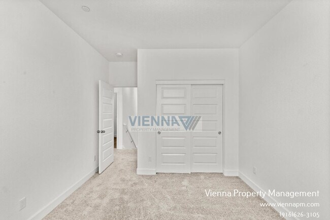 Building Photo - 6000 Waddington Wy