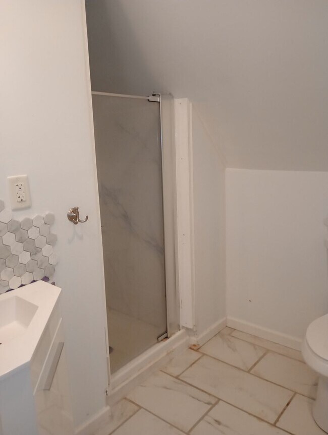 Building Photo - 3 Bedroom, 3 Bath Single Family Home for Rent