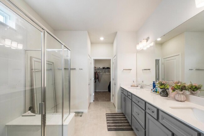 Building Photo - 13673 Fresh Ivy St