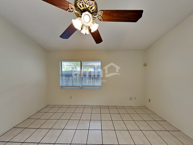 Building Photo - 957 Islander Ave