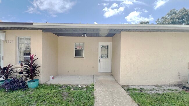 Building Photo - 1500 Sophie Blvd
