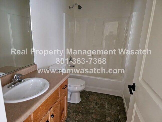 Building Photo - 4120 Juniper Hills Dr