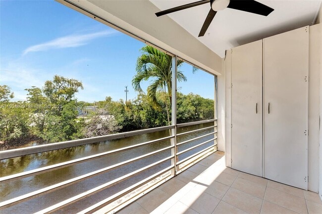 Building Photo - 1400 NE 57th Ct