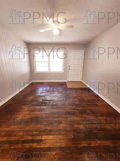 Building Photo - 2503 N Woodlawn Dr
