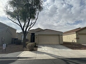 Building Photo - Immediate MOVE IN!