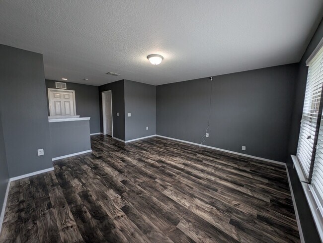 Building Photo - 15303 Stone House Dr