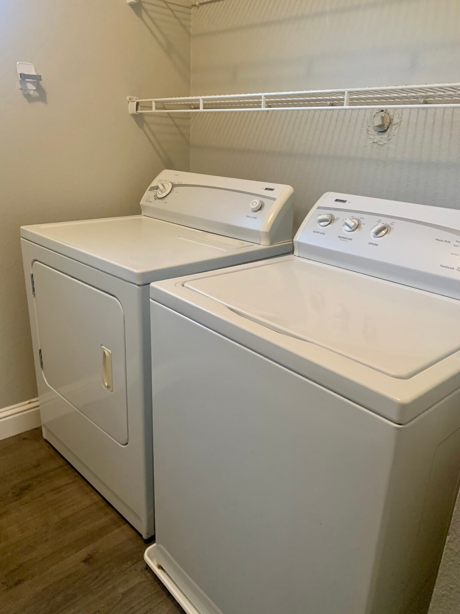 Building Photo - 501 Gibson Dr