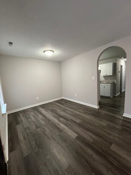 Building Photo - 2538 Myers St