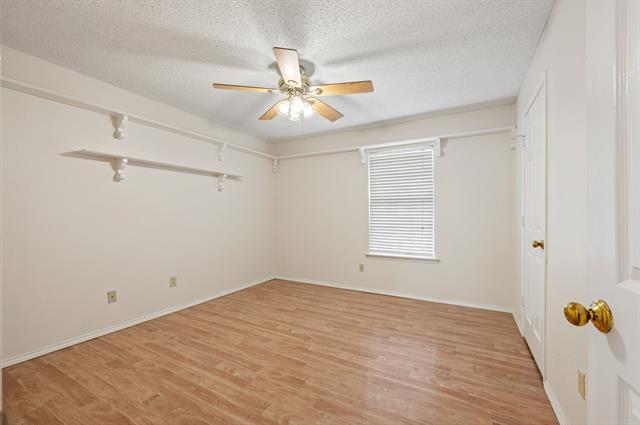 Building Photo - 4348 Kenwood Dr