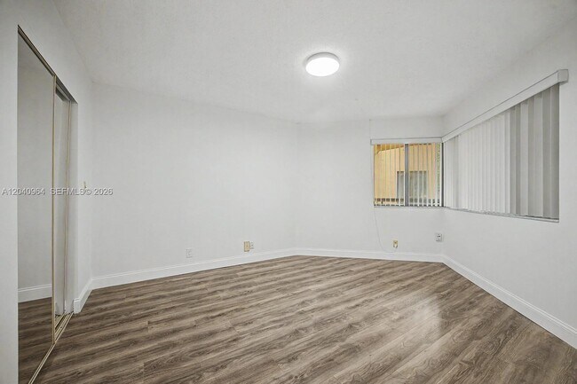 Building Photo - 15575 Miami Lakeway N