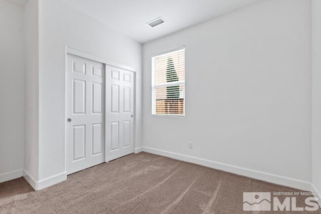 Building Photo - 365 Pesaro Way