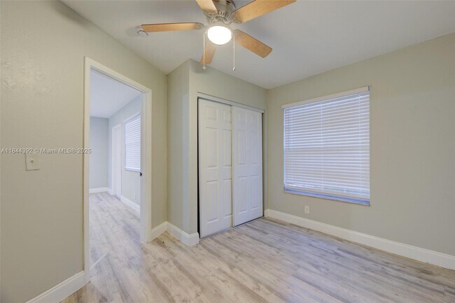 Building Photo - 1224 NE 2nd Ave