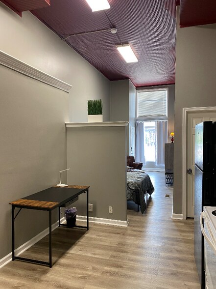 Building Photo - 614 Cherokee St