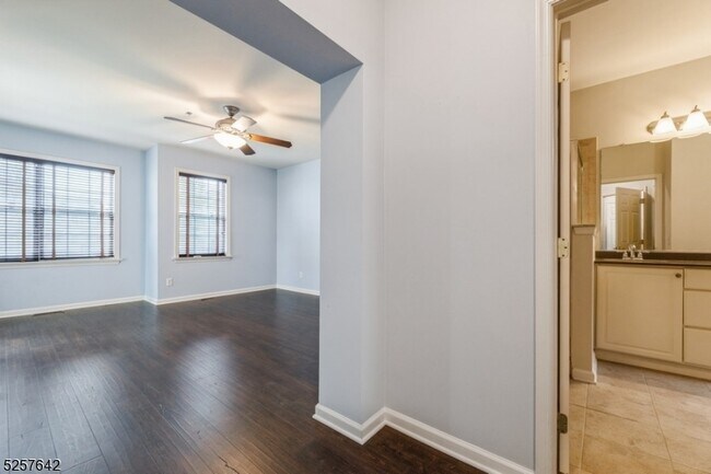 Building Photo - 101 Taft Ln