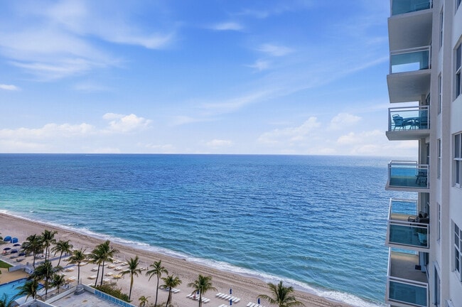 Building Photo - 3900 Galt Ocean Dr