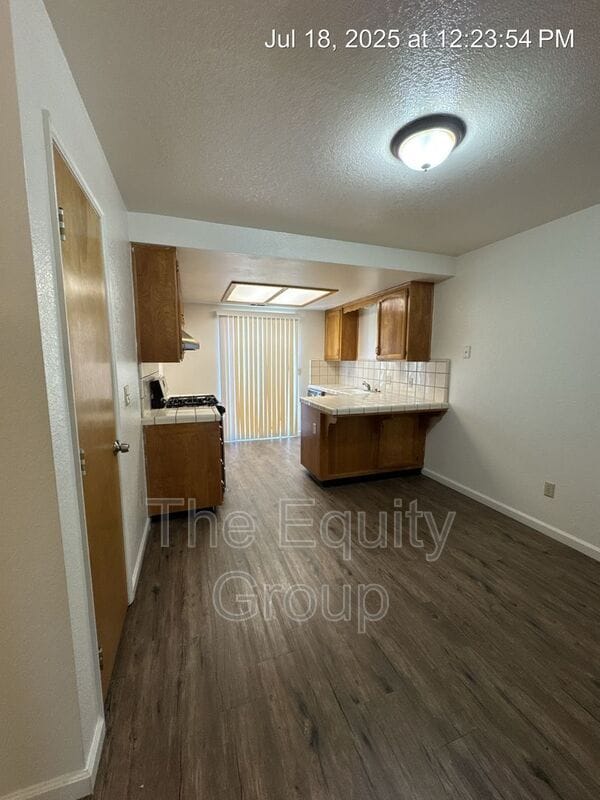 Building Photo - 1328 S Rossmoor St