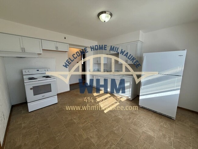 Building Photo - 8526 W Appleton Ave