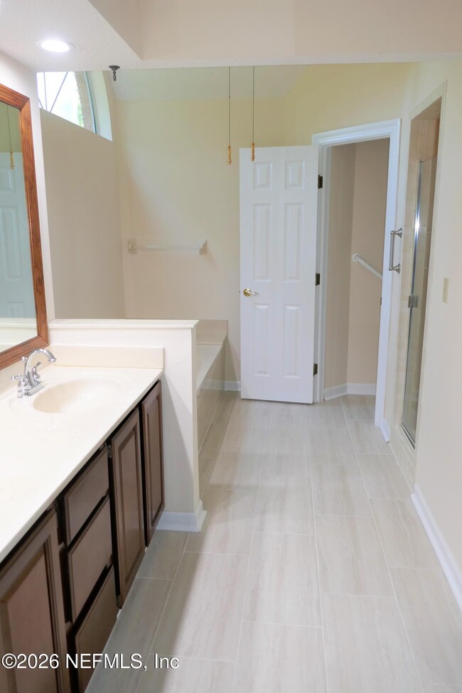 Building Photo - 10996 Raley Creek Dr S