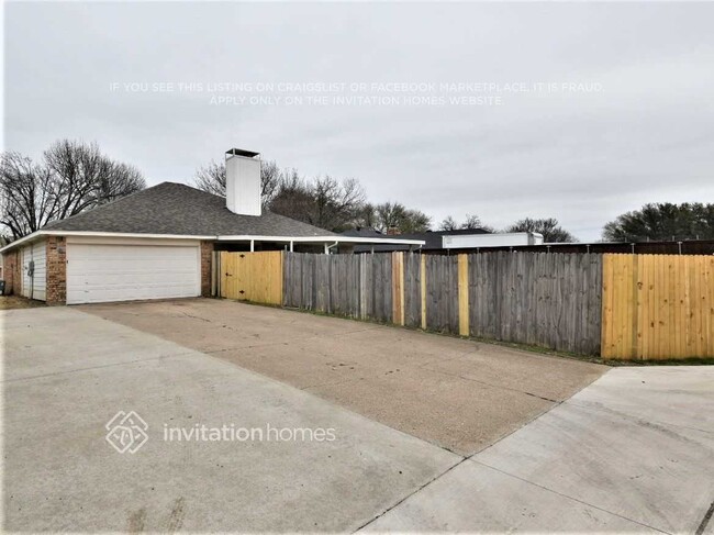 Building Photo - 3807 Furneaux Ln