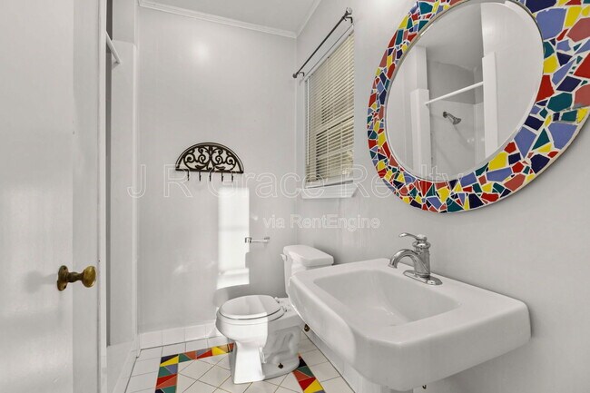 Building Photo - 1308 White River Dr