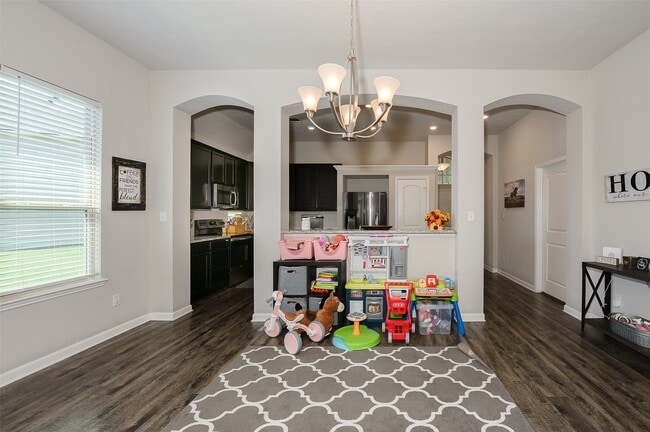 Building Photo - 2125 Stubbs Dr