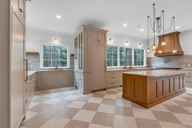 Building Photo - 115 Mount Paran Ridge