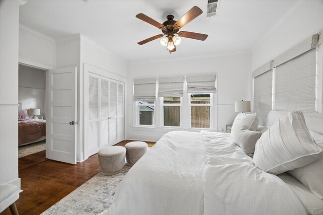 Building Photo - 623 Pecore St