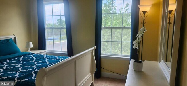 Building Photo - 2 Marchesi Dr