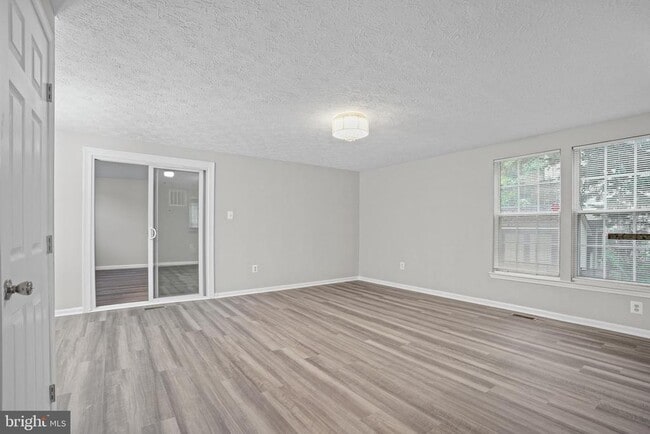 Building Photo - 10506 Lime Tree Way