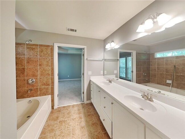 Building Photo - 3258 Welmingham Dr SW