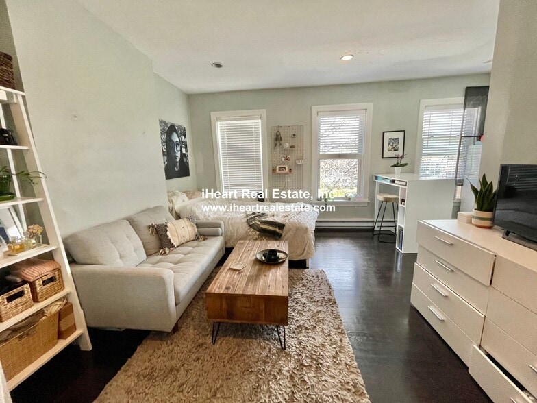 Building Photo - 57 Dwight St