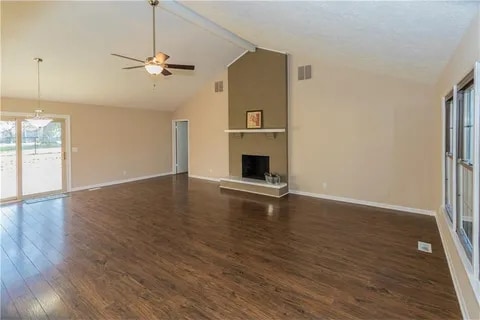 Building Photo - 211 Hillview Dr